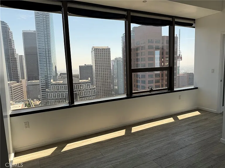 1100 Wilshire Blvd #2811 — Photo 11