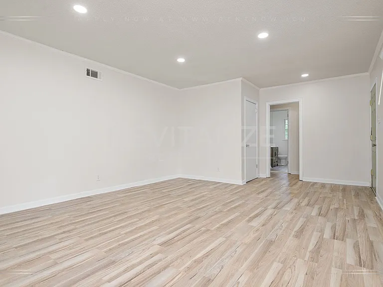2505 Robin Hood Dr — Photo 17