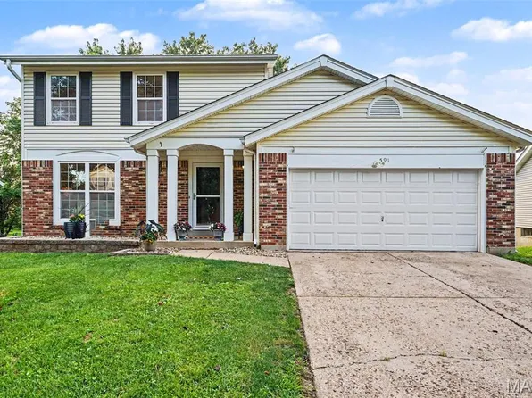 591 Summit Hills Dr, Fenton, MO 63026