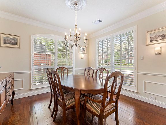 5th image of 75 N Floral Leaf Cir