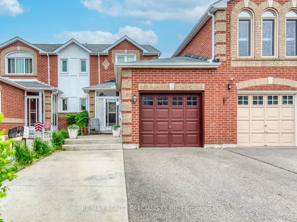 40 Mannel Cres, Brampton, ON L6Y 5E2