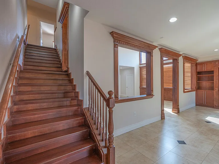 4482 Zev Ct — Photo 9