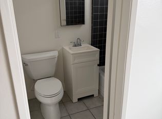 4030 W 136th St, Hawthorne, CA 90250