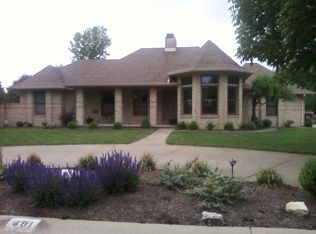 401 S Riviera Ln, Yorktown, IN 47396