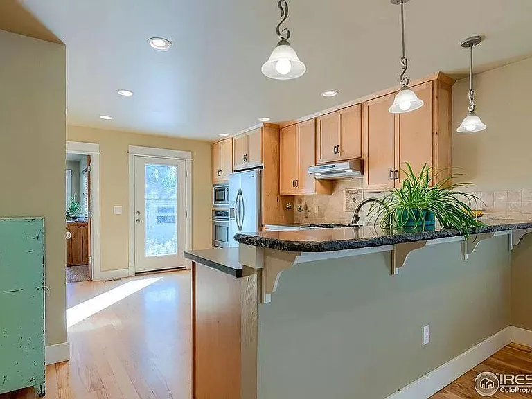 634 S Grant Ave — Photo 5