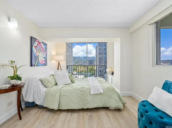 2440 Kuhio Ave APT 1101, Honolulu, HI 96815