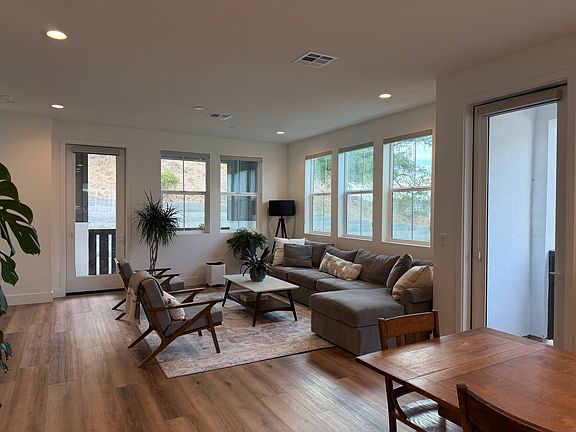 4th image of 649 Semillon Ln