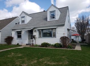 2808 E Armour Ave, Saint Francis, WI 53235