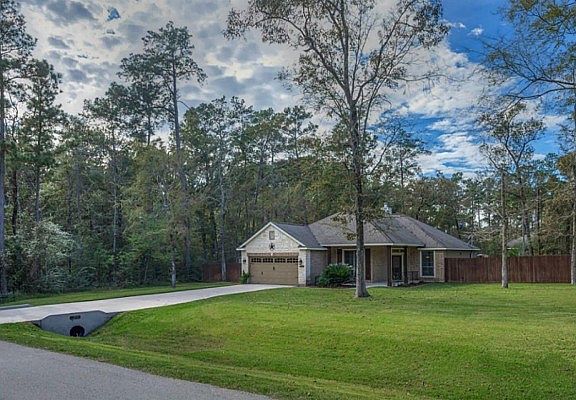 3rd image of 32511 Westwood Square East Dr