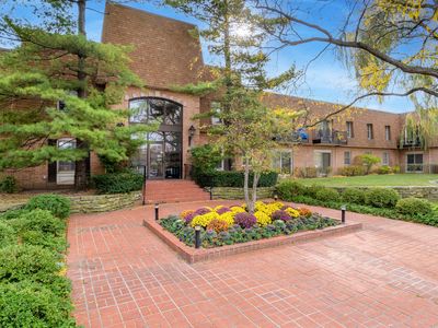 1220 Park Ave W APT 135, Highland Park, IL, 60035