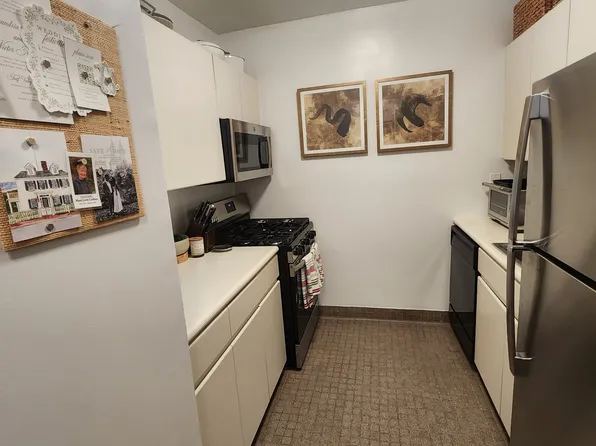 420 East 58th Street image 6 of 8