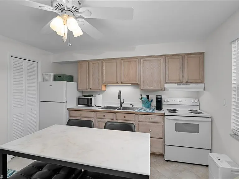 850 Palm St #C5 — Photo 9