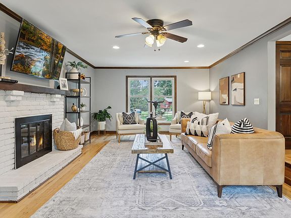 3rd image of 13645 Krestwood Dr