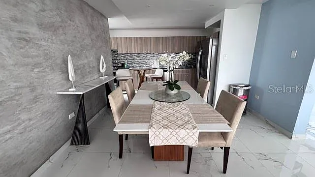 2 bed, 2.0 bath, 1200 sqft, $4,200 — Photo 3