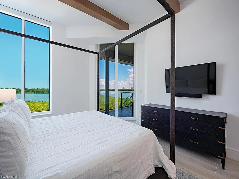 60 Seagate Dr #305 — Photo 16