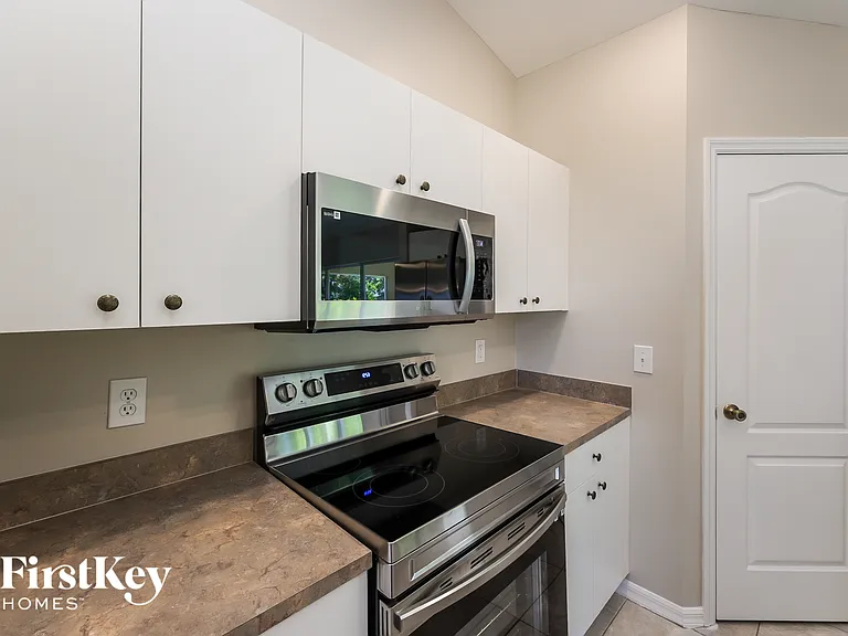 466 NE 1st Ave — Photo 6