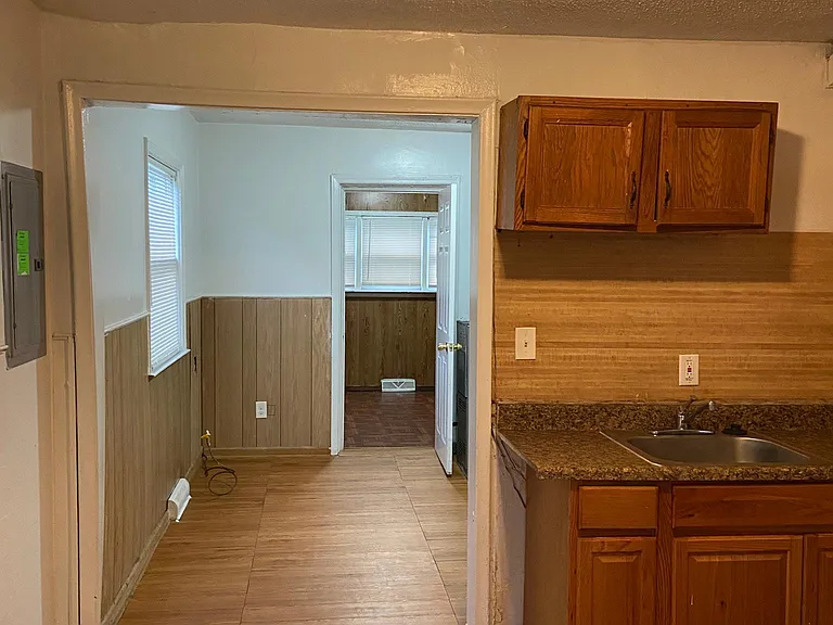 11443 Cadillac Ave — Photo 6