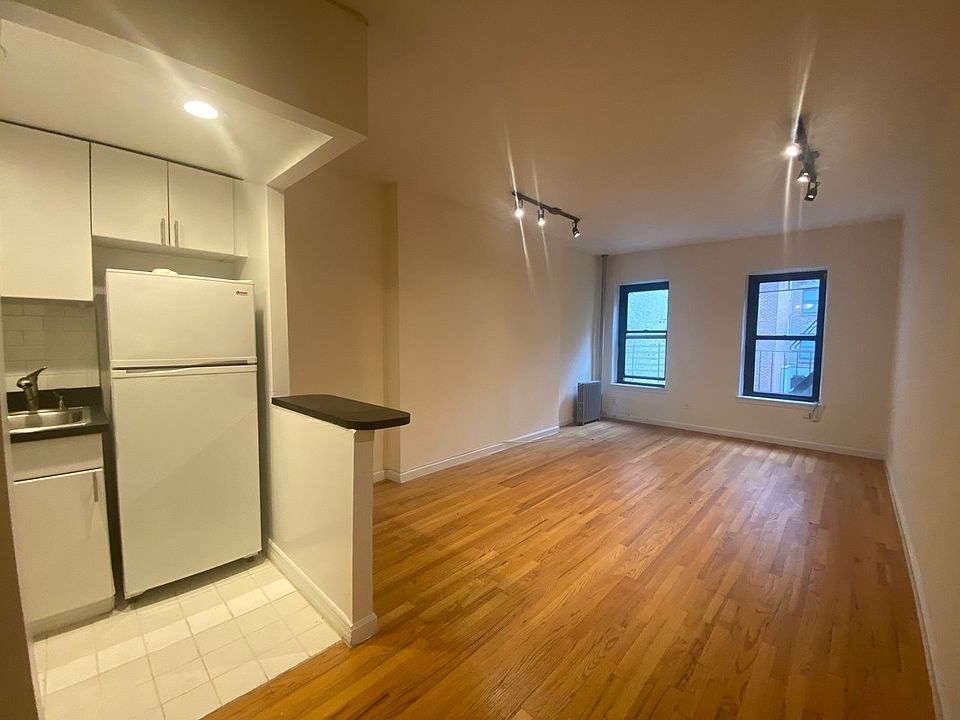 1st image of 325 E 54th St APT 3D