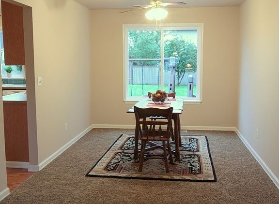 4th image of 924 126th Street Ct E