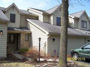 15 Colonial Cir, Fairport, NY 14450