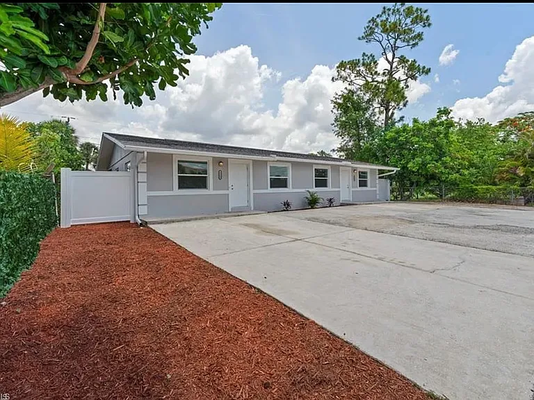 4413 Thomasson Ln #4415 — Photo 11