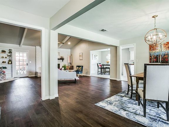 3rd image of 2413 Flagstone Dr