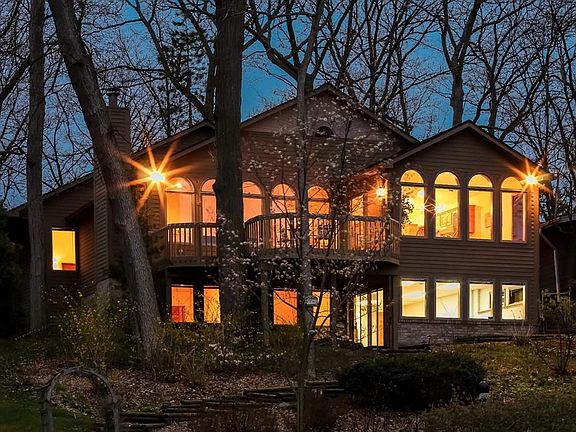 3rd image of 329 Lake Park Ln