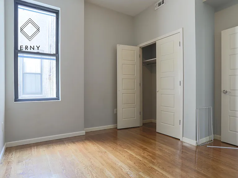 296 Cooper St #2R — Photo 4