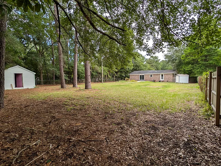 Tiffany Ln — Photo 12
