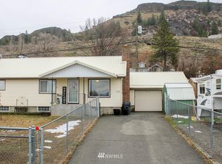 318 E Grand Coulee Ave, Grand Coulee, WA 99133
