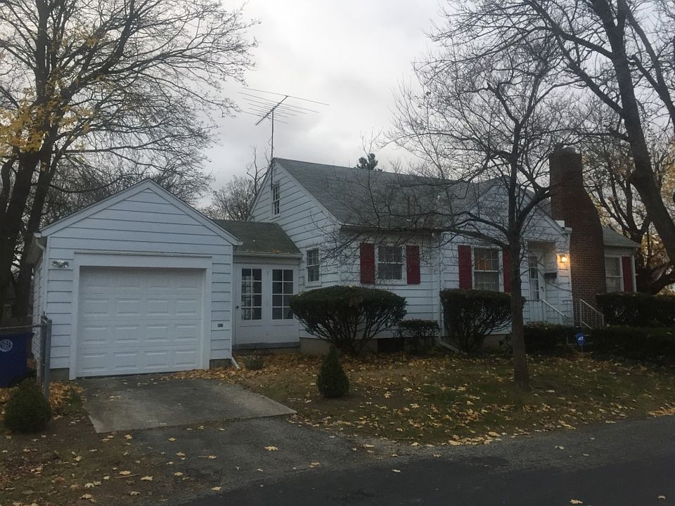 1st image of 2062 Parkhill Dr