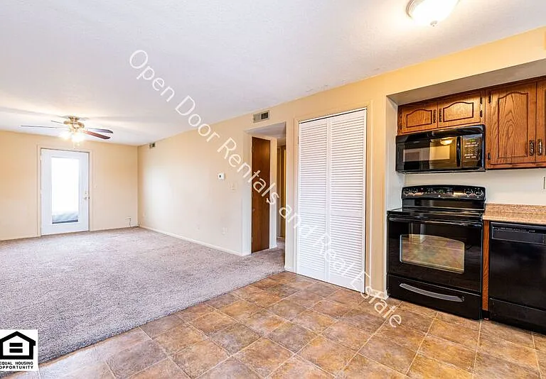 1000 Old Brick Rd #106 — Photo 4