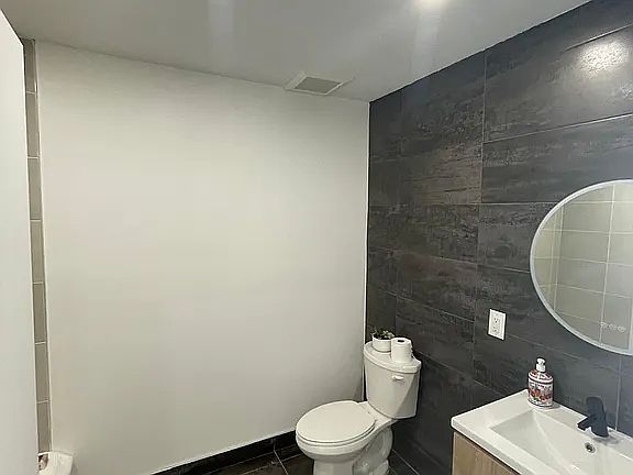 3rd image of 556.5 Market St #5BA
