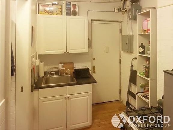 5th image of 111 Macdougal St APT 6