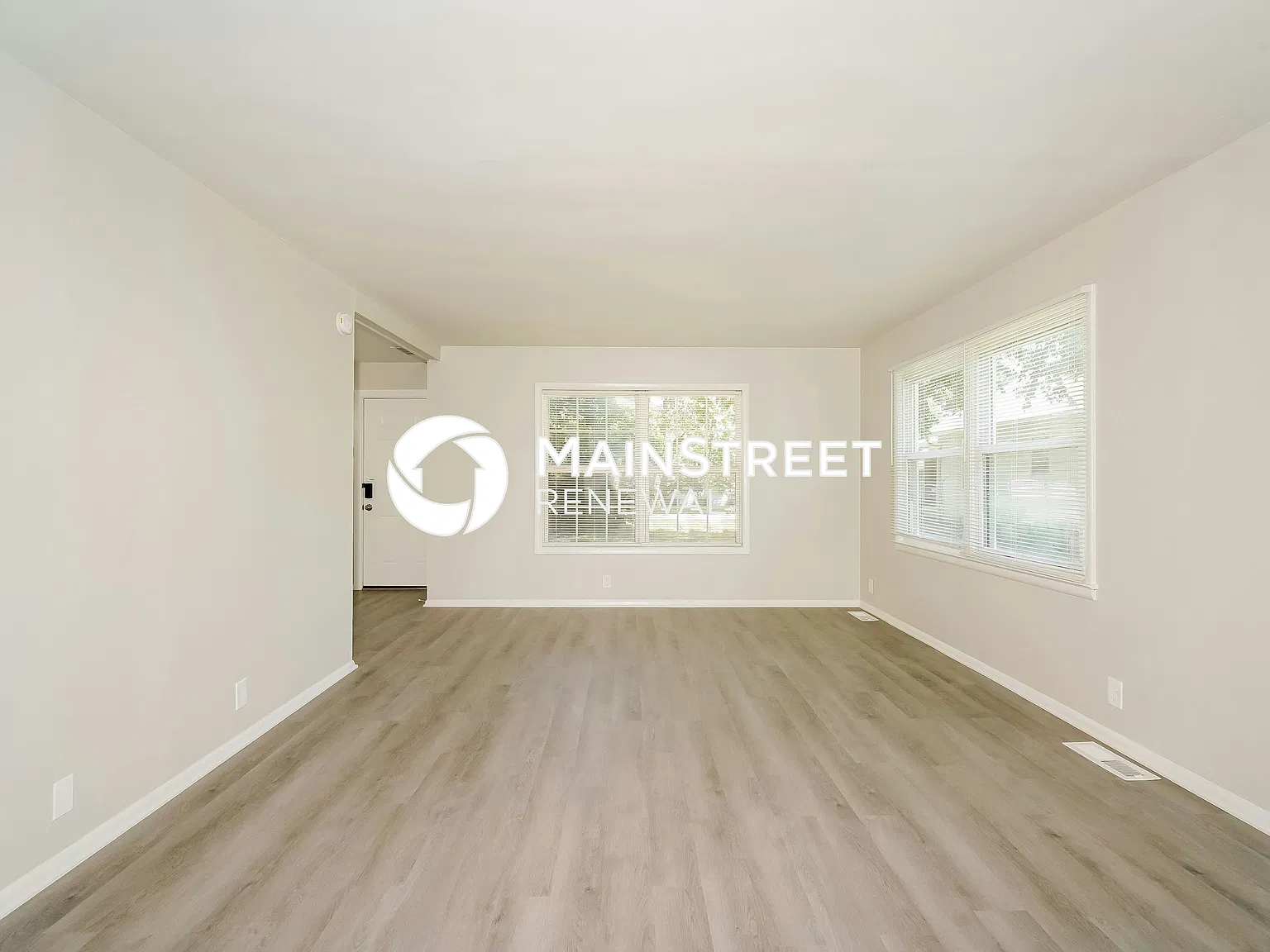 222 Richie Av — Photo 3