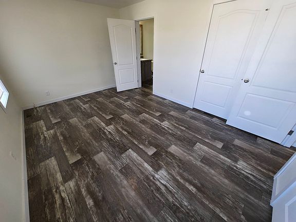 5th image of 1440 W Plum St #240