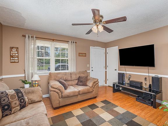 3rd image of 105 Gulf Dr