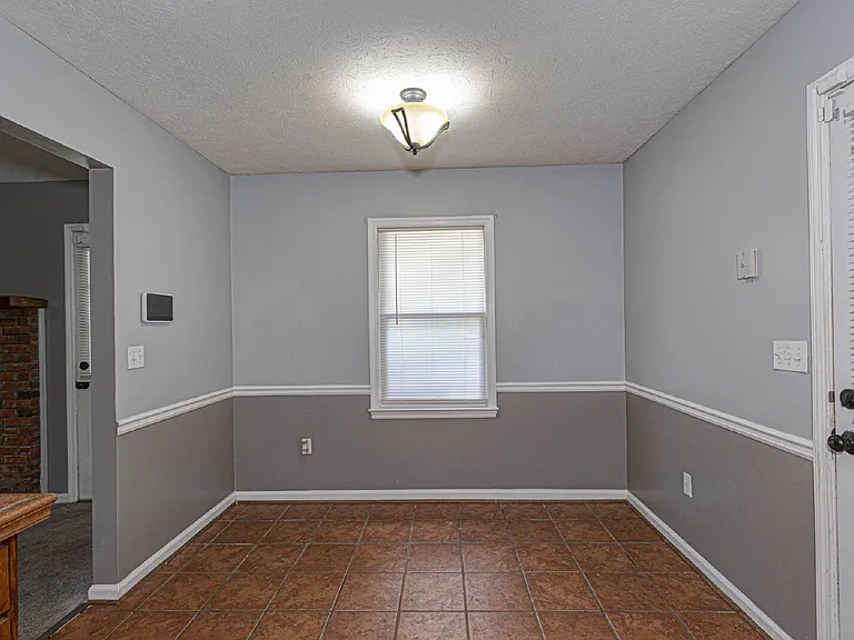 6913 Dorsey Dr — Photo 21