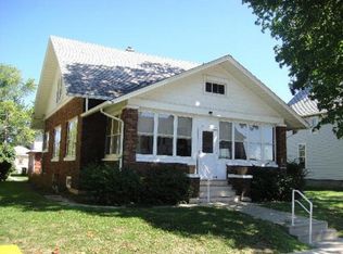 304 W 5th St, Sterling, IL 61081