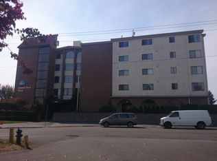 9023 Mary Ave NW APT 102, Seattle, WA 98117