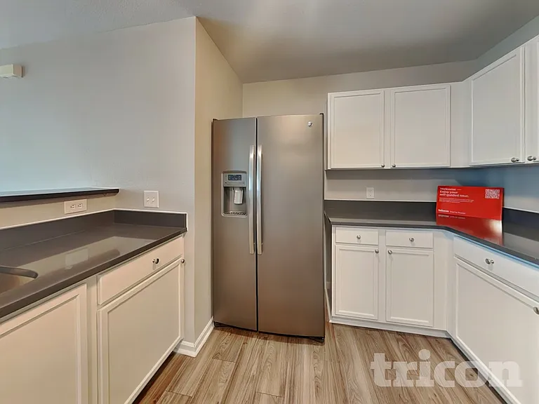 7320 Mitzi Deborah Ln — Photo 6