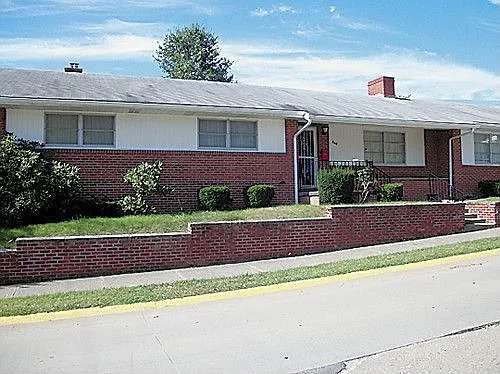 260 Allison St photo 1