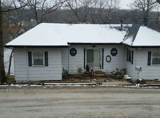 29735 Turkey Creek Dr, Edwards, MO 65326