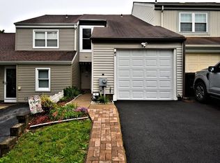 4 Jack Ladder Cir, Horsham, PA 19044
