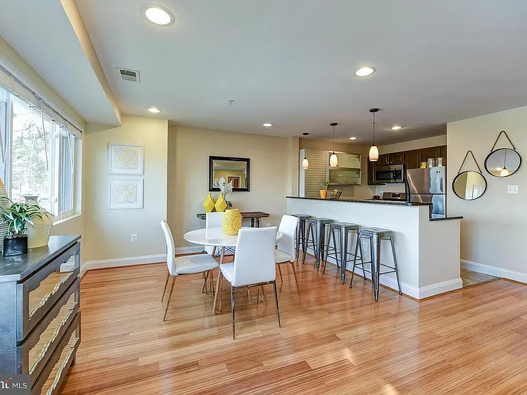 804 Taylor St NW #203 — Photo 3