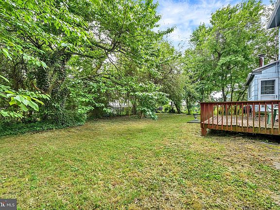 3rd image of 724 Miller Dr