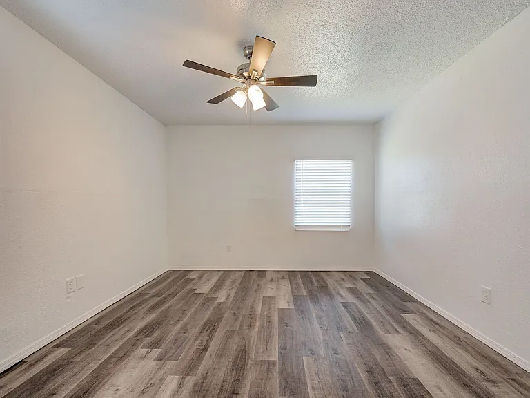 Shelton Village - Now Offering $500 Off Move-In Costs — Photo 15