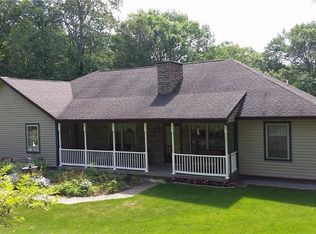 30 Sunrise Dr, Baltic, CT 06330