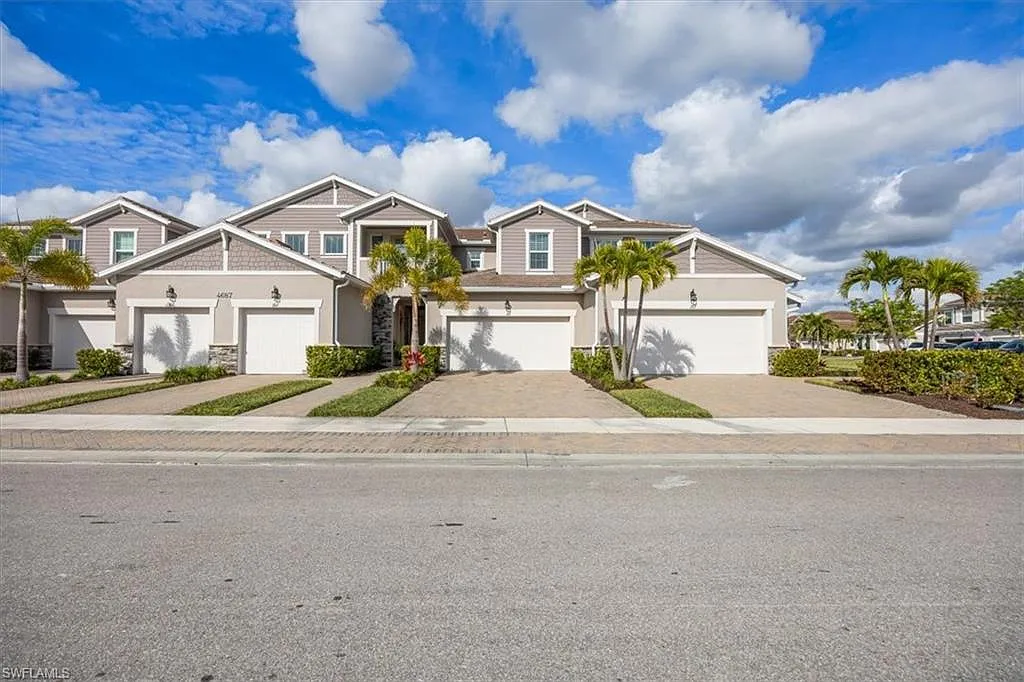 3 bed, 2.0 bath, 1721 sqft, $8,000 — Photo 2