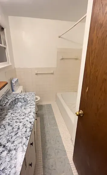 114 Main St NW #3 — Photo 6